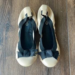 Aldo nude/black bow ballet flats